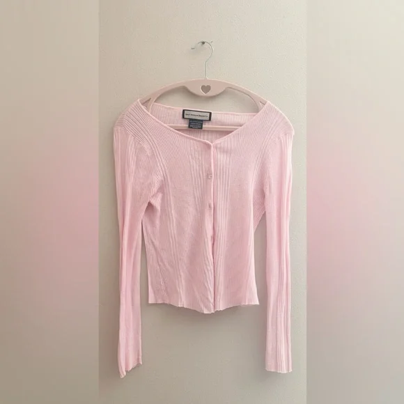 5/$15 MUST BUNDLE Pink Ribbed Women's Top - Picture 2 of 5